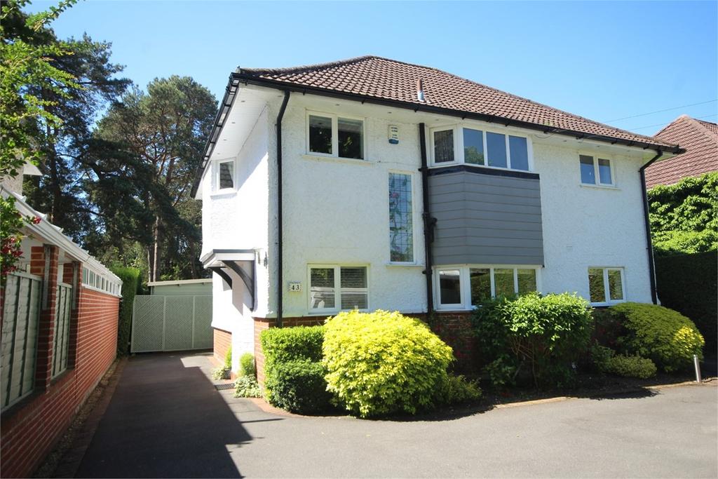 Iddesleigh Road, BOURNEMOUTH, BH3 5 bed detached house £800,000