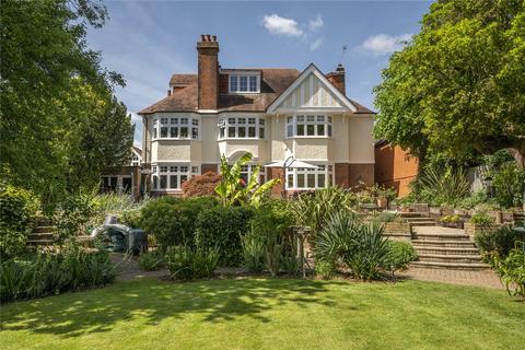 31 Upper Brighton Road, Surbiton, KT6 6QX