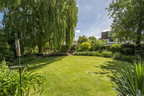31 Upper Brighton Road, Surbiton, KT6 6QX