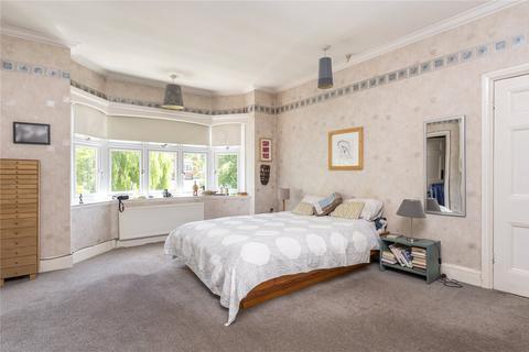 31 Upper Brighton Road, Surbiton, KT6 6QX