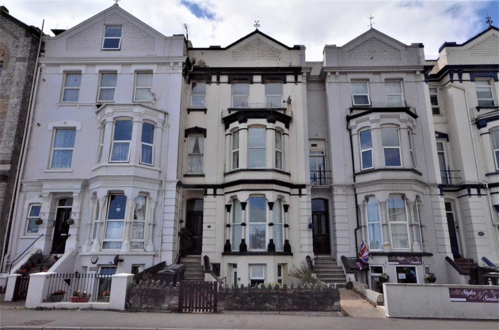 Brookdale Terrace, Dawlish, EX7 2 bed flat £140,000
