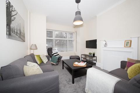 1 bedroom in a house share to rent - 26 Stanmore Road, Burley, Burley, Leeds, LS4 2RU
