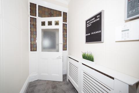 1 bedroom in a house share to rent - 26 Stanmore Road, Burley, Burley, Leeds, LS4 2RU