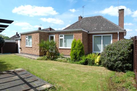 3 bedroom detached bungalow for sale - The Roundway, Leicester