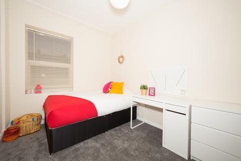 1 bedroom in a house share to rent - 26 Stanmore Road, Burley, Burley, Leeds, LS4 2RU
