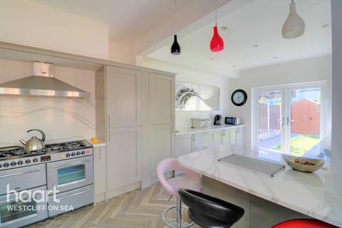53 Cranley Road, Westcliff-on-sea, SS0 8AJ