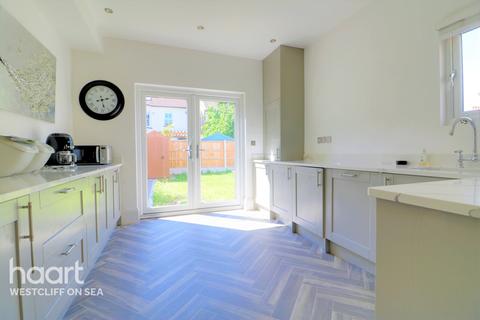 53 Cranley Road, Westcliff-on-sea, SS0 8AJ
