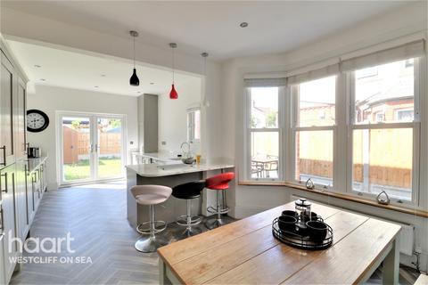 53 Cranley Road, Westcliff-on-sea, SS0 8AJ
