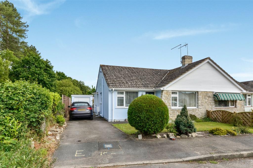 Edgemoor Road, West Moors, Ferndown, Dorset, BH22 2 bed bungalow £400,000