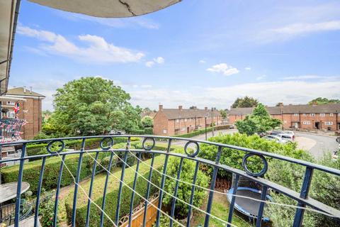 23 Hazel Close, Brentford, TW8 8NG