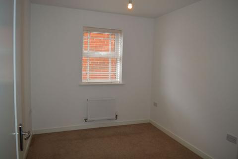 2 bedroom flat to rent - Oak Grove, Cherry Orchard, Northampton NN3 3JR