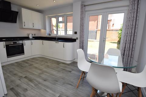 20 Blackcross Road, Amesbury, Salisbury, SP4 7XH