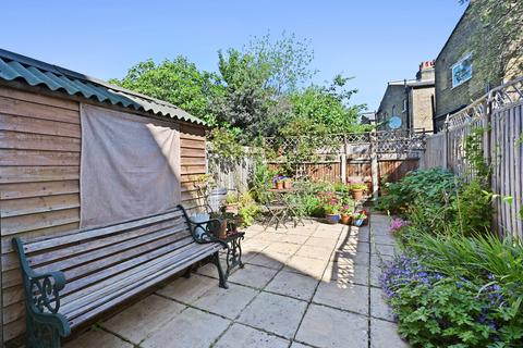 18 Regina Terrace, London, W13 9HY