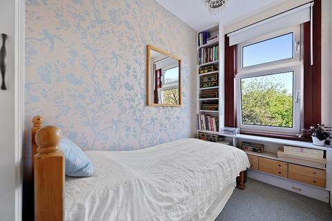 18 Regina Terrace, London, W13 9HY