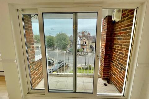 12 Carlton Green, Sidcup, DA14 6DB