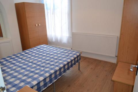 1 bedroom flat to rent, Palmerston Road, Wood Green