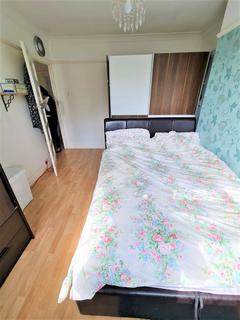 324 Balmoral Drive, Hayes, UB4 8DJ