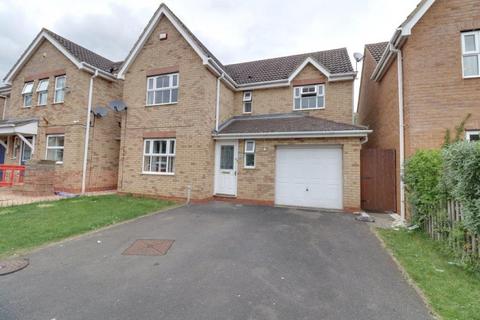 4 bedroom detached house to rent, Merrivale Close, Kettering, NN15