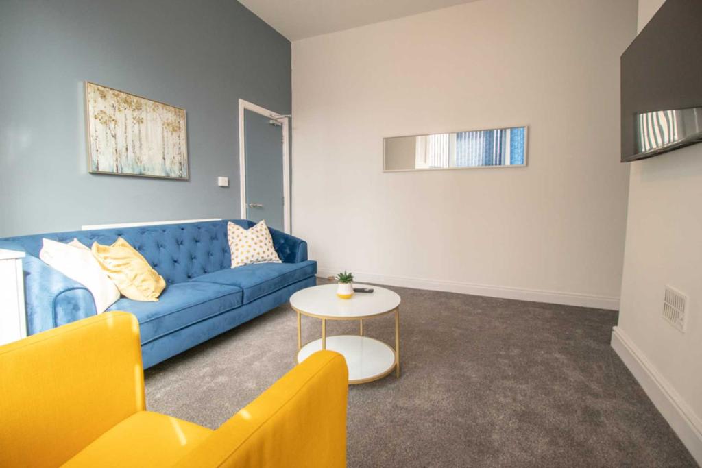 Coningsby Road, Liverpool 6 bed semidetached house £250,000