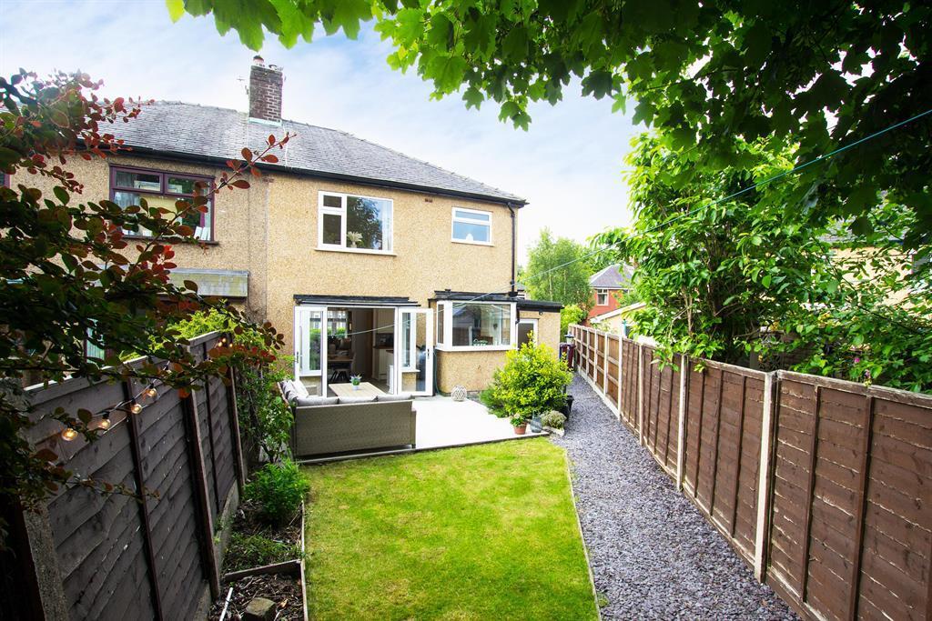 Feniscliffe Drive, Cherry Tree, BB2 2UF 3 bed semidetached house £