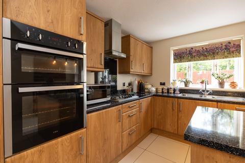 2 Bryn Derlwyn, Bridgend, CF31 5EN