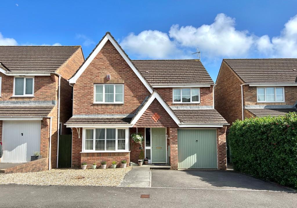 4, Ffordd Y Groes, Broadlands, Bridgend County Borough, CF31 5EQ 4 bed