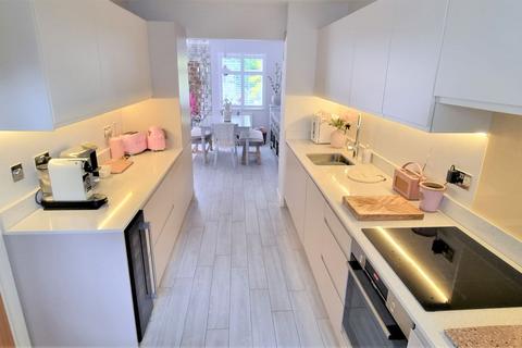 5 Albert Close, Ottery St Mary, EX11 1GR
