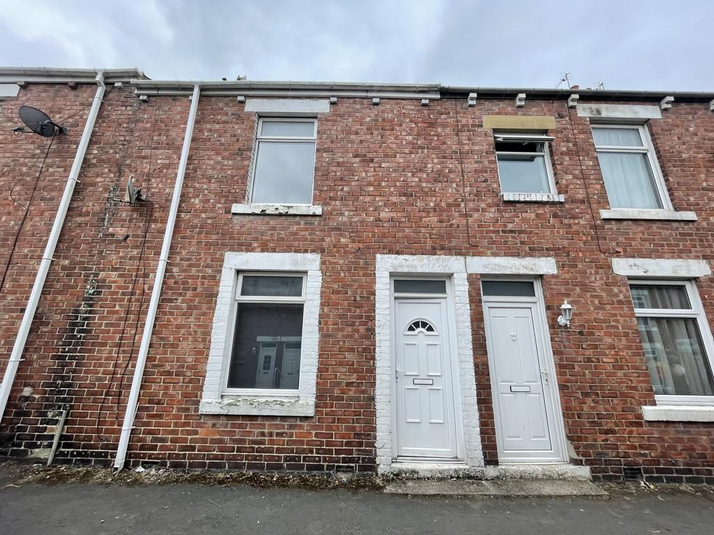John Street, No Place, Stanley 2 bed terraced house £450 pcm (£104 pw)