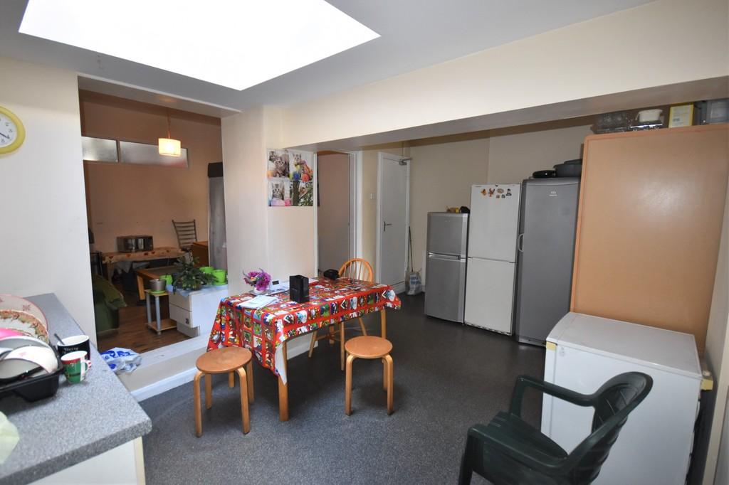Marshfield Road, Goole 5 bed terraced house £160,000