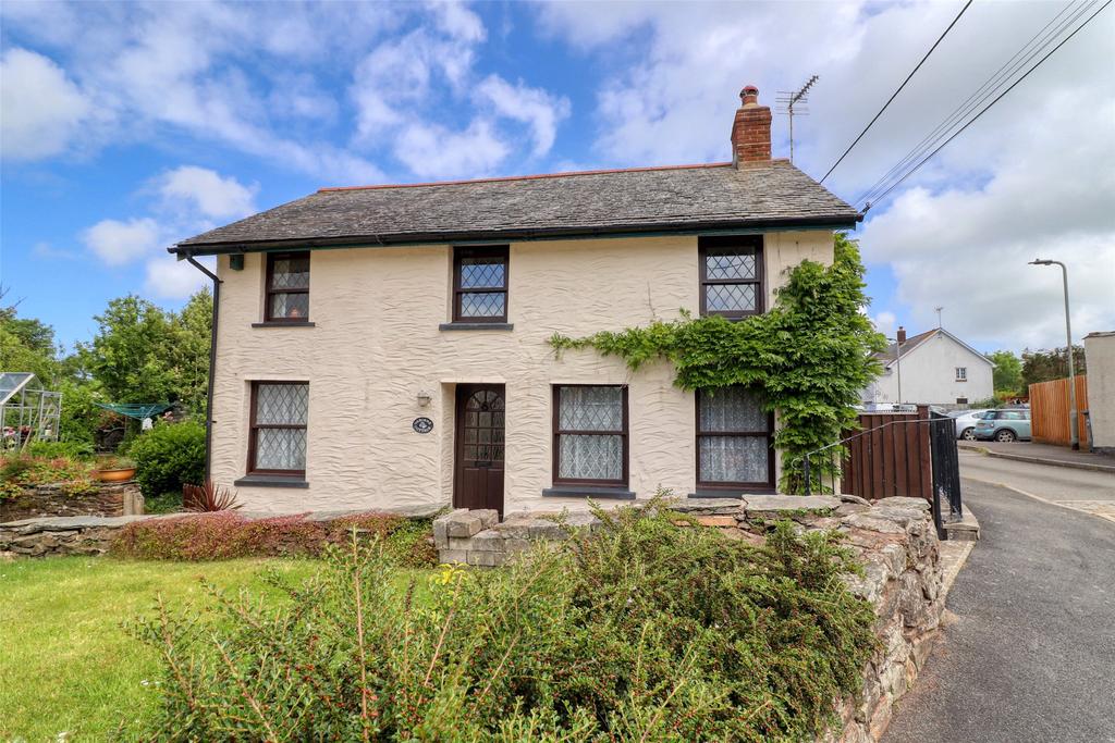 The Village, West Down, Devon, EX34 4 bed detached house £395,000