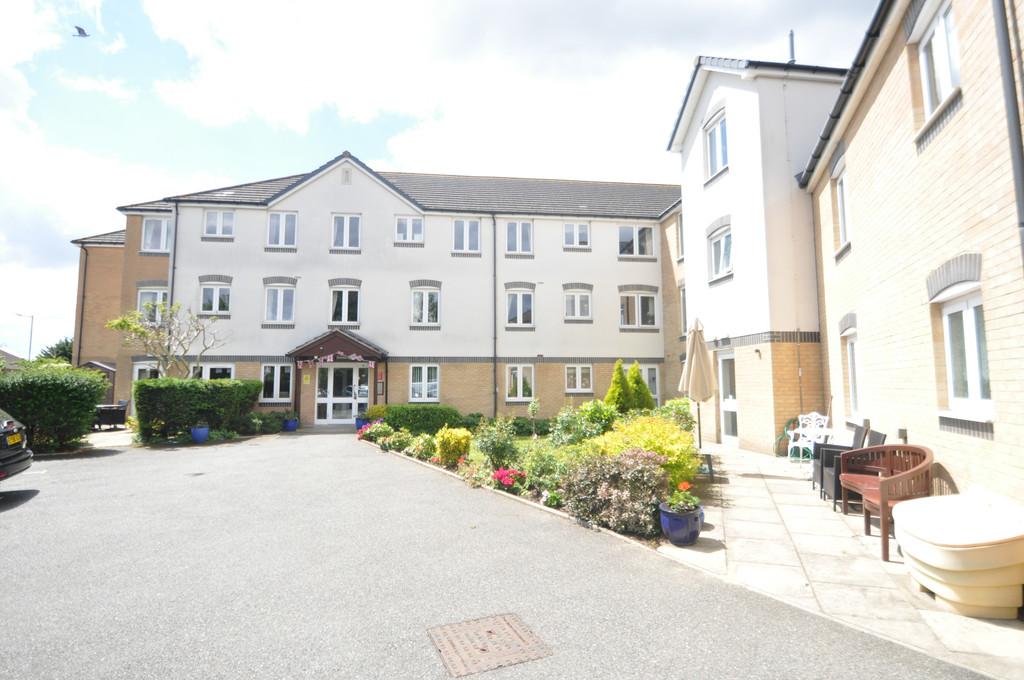 London Road, Hadleigh 1 bed flat for sale £160,000