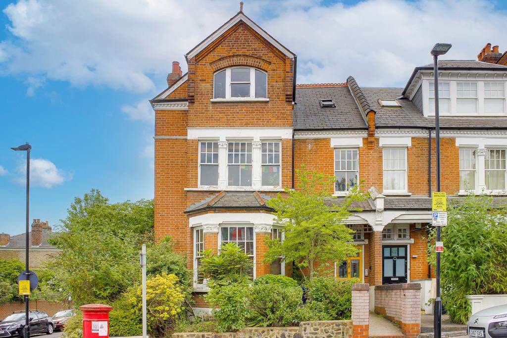 Oakfield Road, Crouch End Borders, N4 5 bed end of terrace house £1,700,000