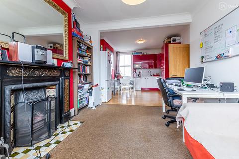 2 bedroom flat for sale - Mackeson Road, Hampstead, London, NW3