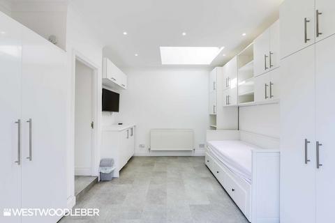 undefined, London Road, Hertford SG13