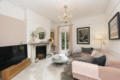 12 Manorgate Road, Kingston Upon Thames, KT2 7AL