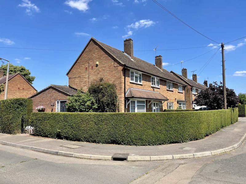 The Oxleys, Old Harlow, 3 bed semidetached house for sale £465,000