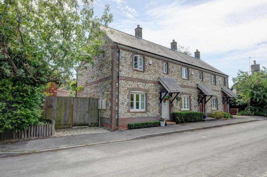 High Street, Watlington OX49 2 bed end of terrace house - £450,000