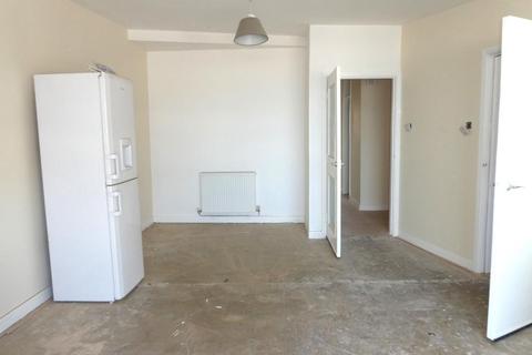 2 bedroom flat to rent - Penrhyn Avenue, Rhos On Sea, Colwyn Bay, Conwy, LL28 4PS