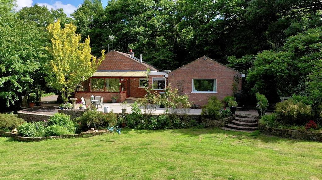 Alfrick, Worcester, WR6 3 bed detached bungalow £725,000