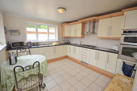 3 bedroom semi-detached house for sale - Abbey Road, Widnes