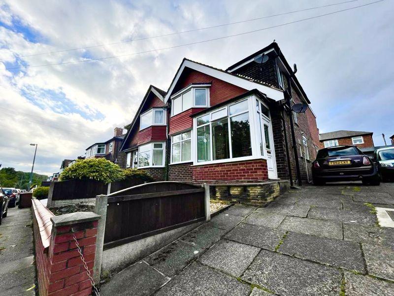 Woodstock Drive, Swinton, Manchester 3 bed semidetached house £260,000