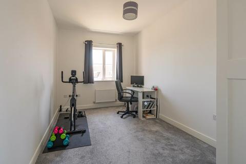 30 Falcon Drive, Didcot, OX11 6HT