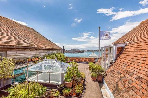4 bedroom terraced house for sale - Bath Square, Old Portsmouth