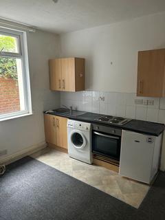 Flat 2 43 Carshalton Rd