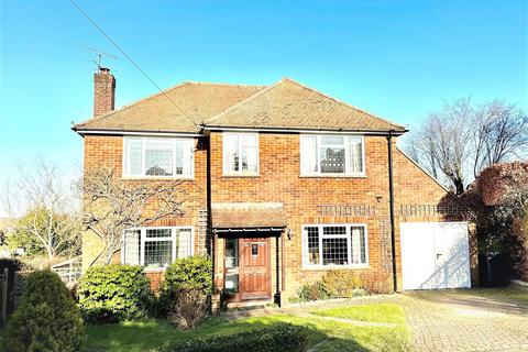 3 Garth Close, Farnham, GU9 8PX