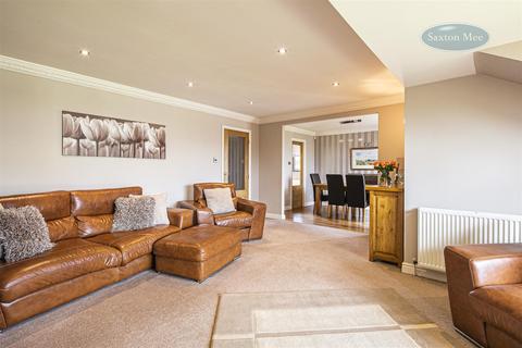 84 Towngate Road, Worrall, Sheffield, S35 0AR