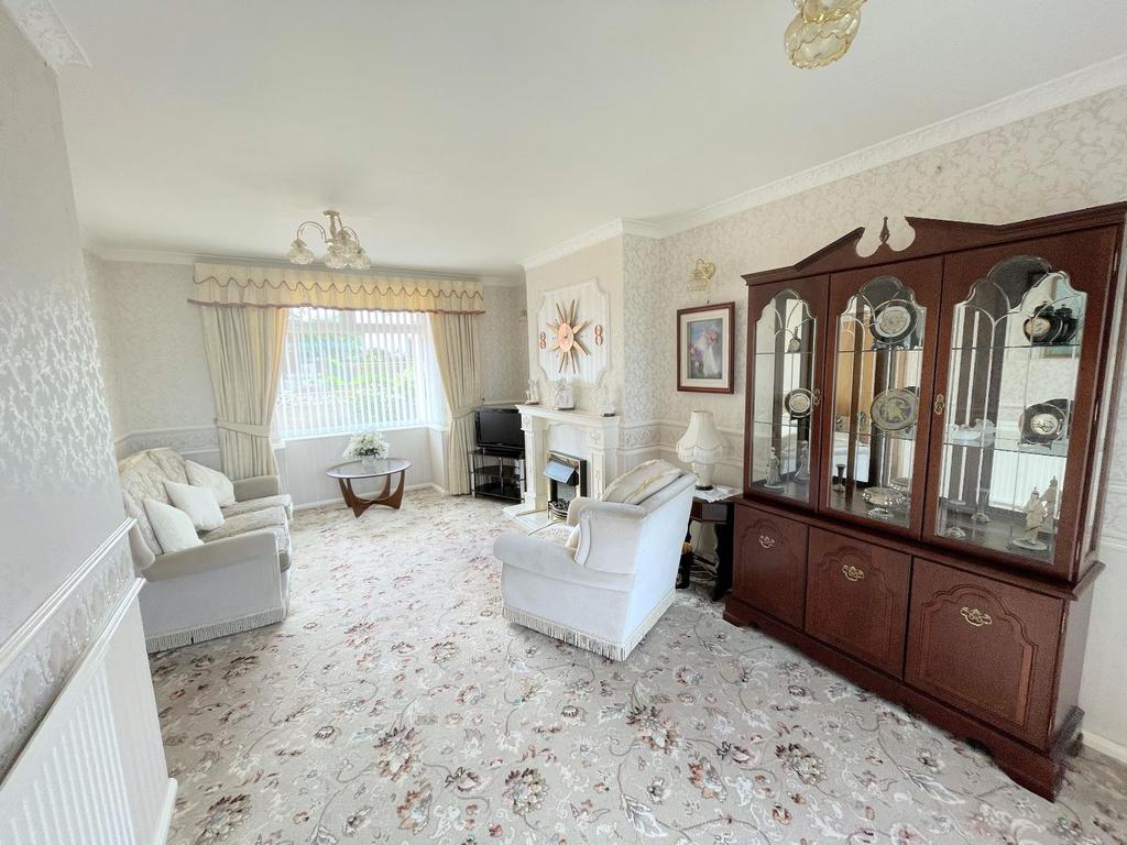 Lounge / Dining Room