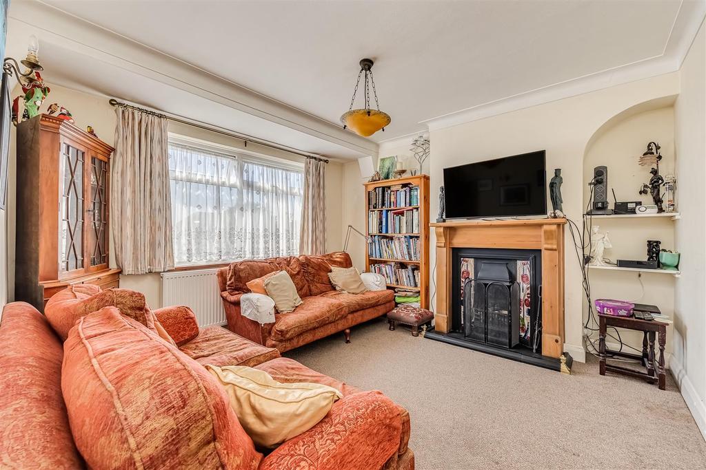 Lambert Road, Banstead 3 bed semidetached house £695,000