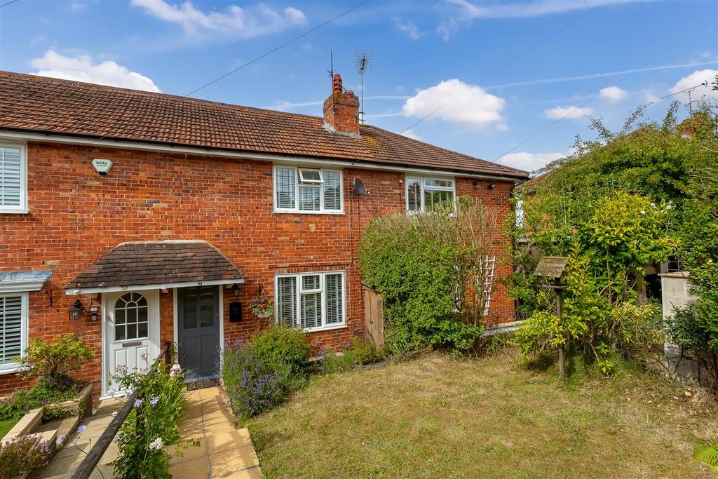 Beechen Lane, Lower Kingswood, Tadworth 2 bed terraced house for sale