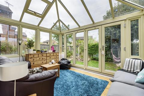 2 Meadow Way, Tadcaster, LS24 8NA